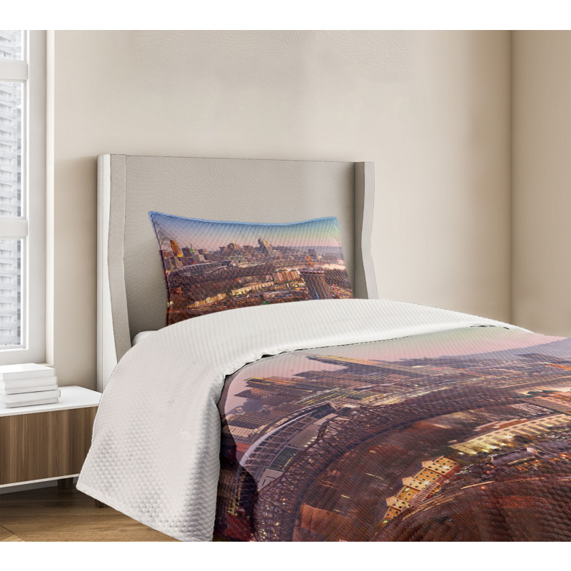 Center of the City Urban Bedspread Set