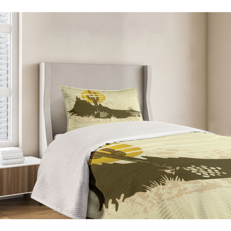 Dramatic Saguaro and Sun Bedspread Set