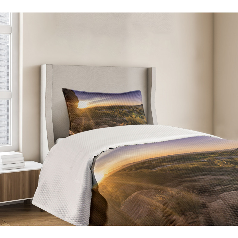 Scenic Sunrise Sandstones Bedspread Set