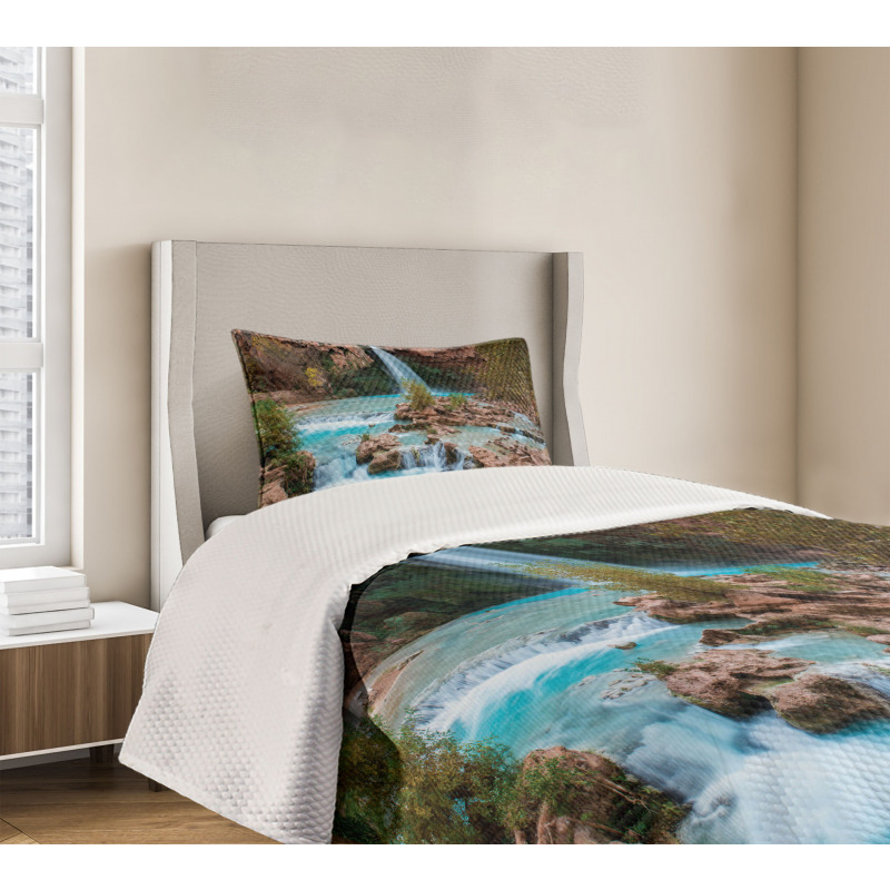 Natural Spring Falls Stream Bedspread Set