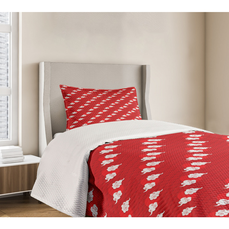 Clouds and Scale Pattern Bedspread Set