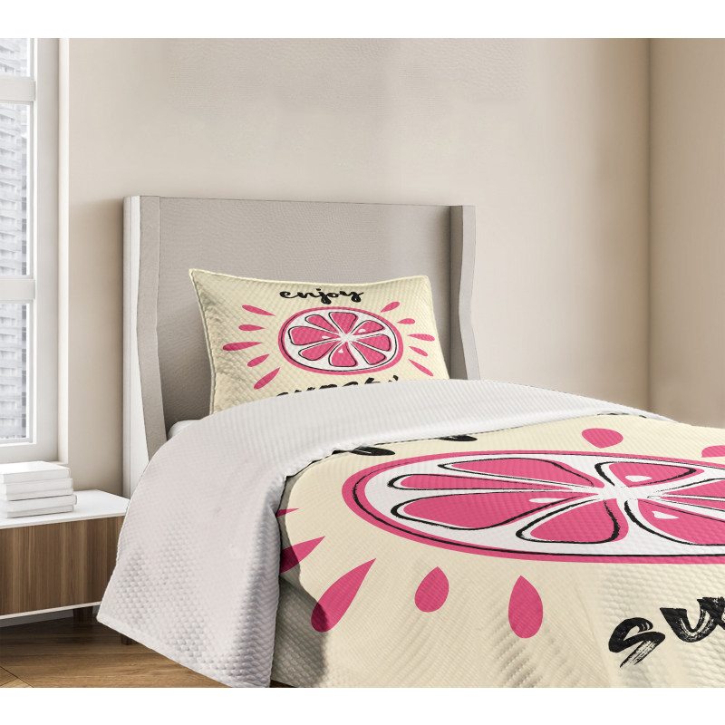 Vacation Retro Words Bedspread Set