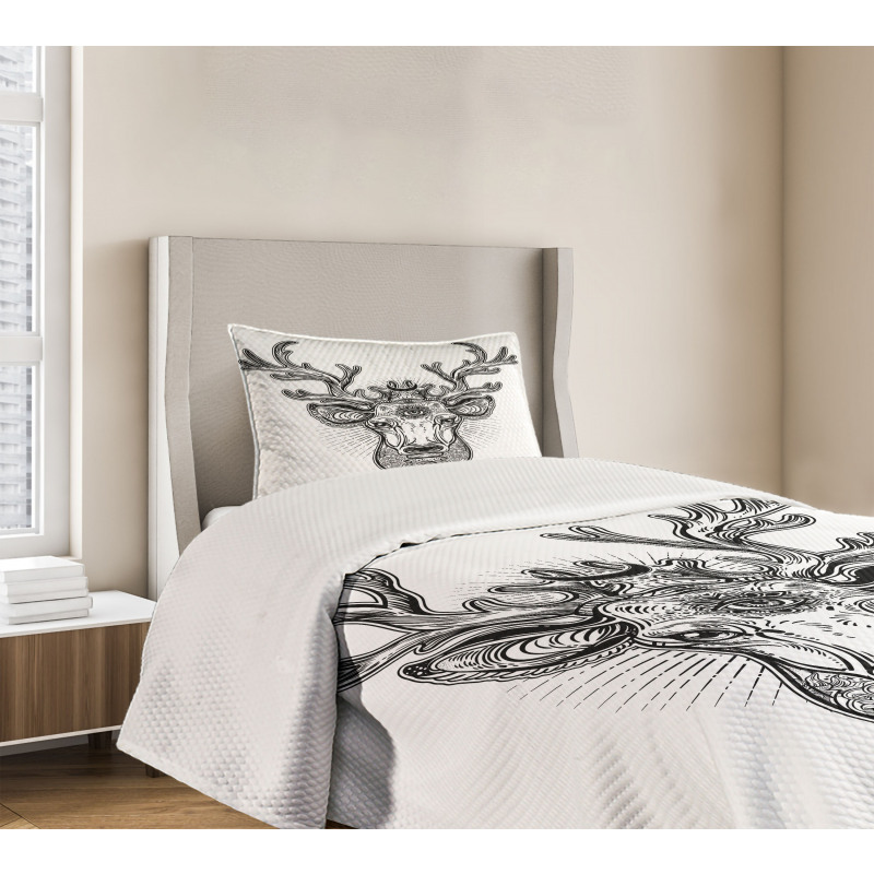 Ornate Deer Head Moon Antlers Bedspread Set