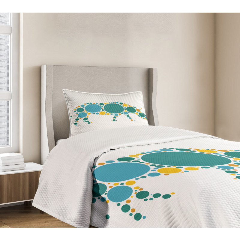 Abstract Fauna Design Bedspread Set