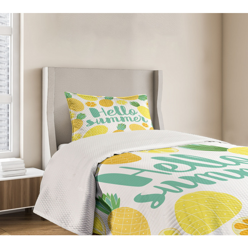 Pineapples and Fruits Bedspread Set