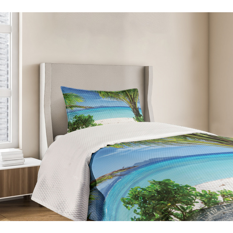 Idyllic Oceanic Resort Bedspread Set