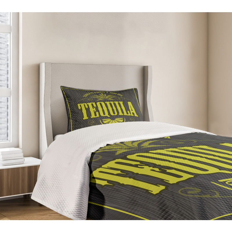 Vintage Alcohol Themed Text Bedspread Set