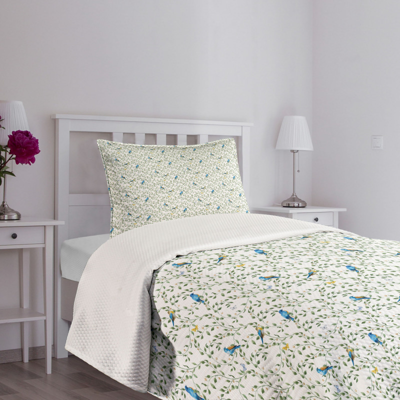 Thin Leafy Branches Berries Bedspread Set