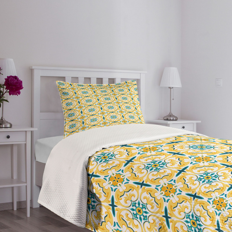 Botanical Swirling Motif Bedspread Set