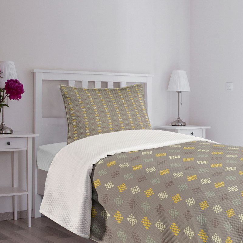 Triangular Motifs Grouped Bedspread Set