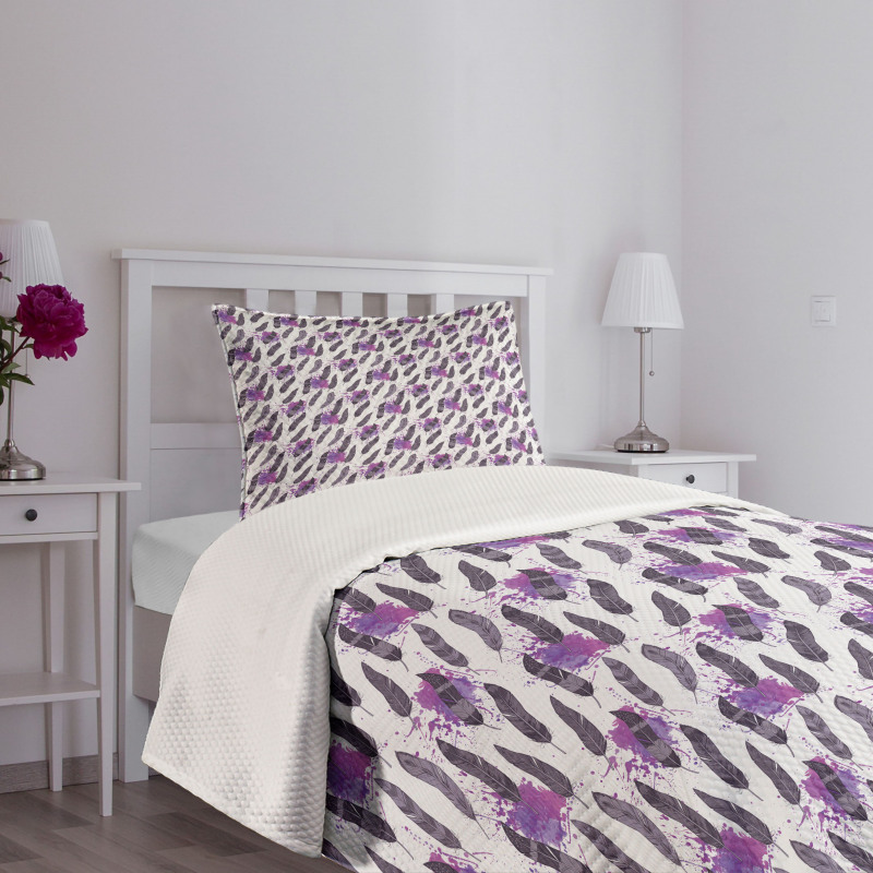 Creative Plume and Splashes Bedspread Set