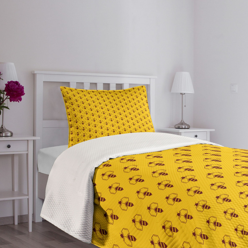 Geometric Honey Lover Bedspread Set