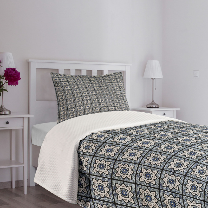 Floral Oriental Damask Bedspread Set