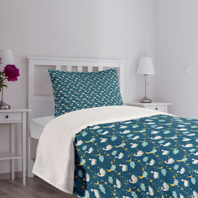 Aquatic Birds at Night Star Bedspread Set