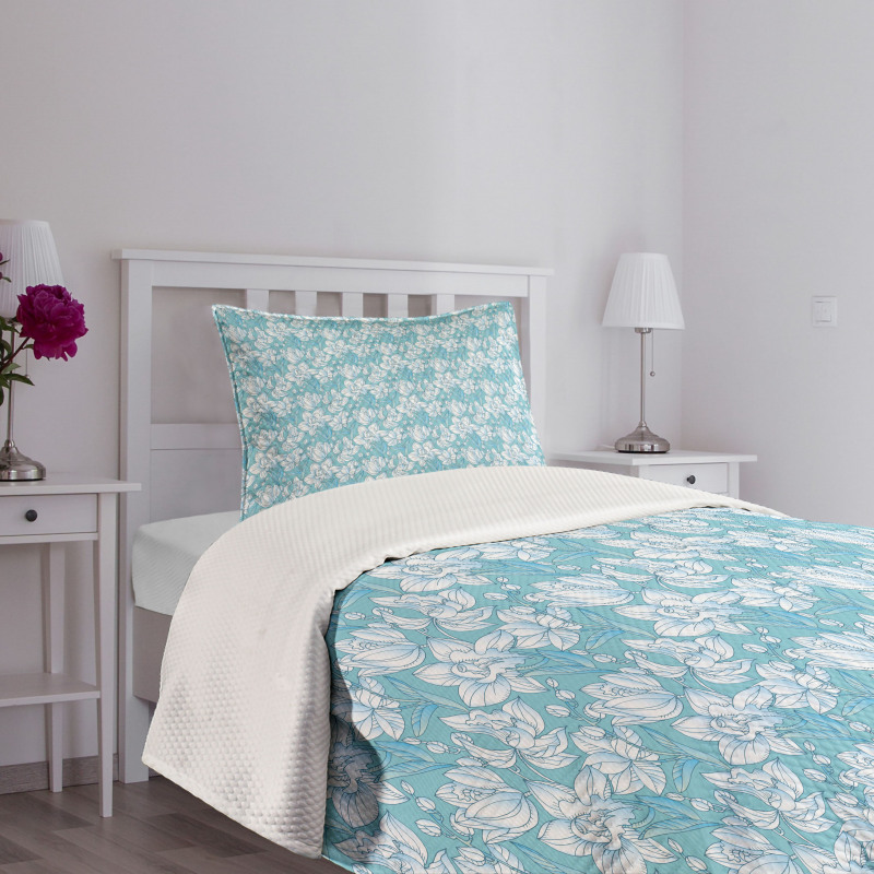 Delicate Flowers and Buds Bedspread Set