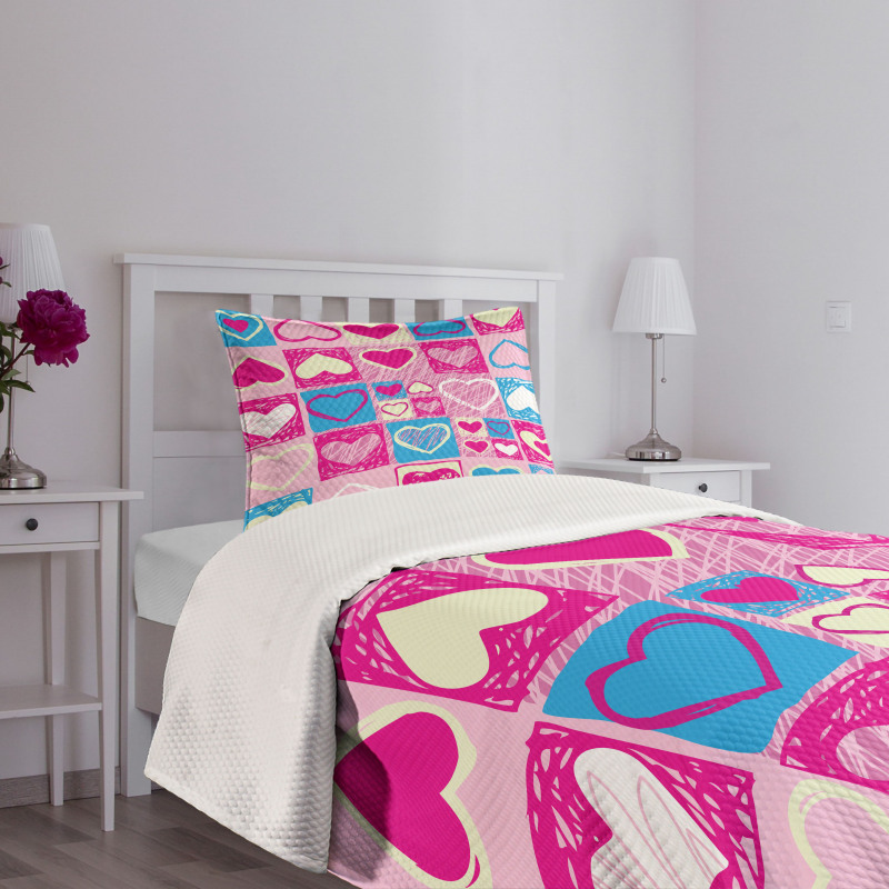 Hearts in Square Shape Bedspread Set