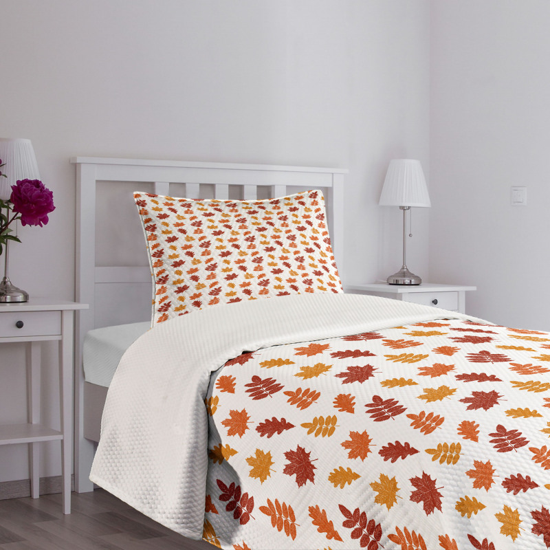 Fall Leaf Sketches Bedspread Set