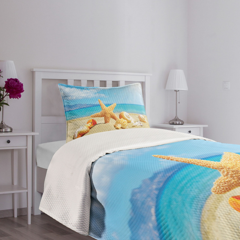 Beach Sand with Starfish Bedspread Set