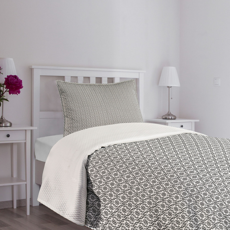 Monochrome Style Flower Bedspread Set