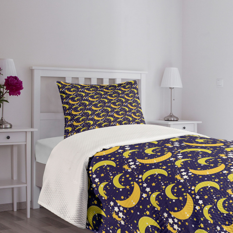 Crescent and Star Bedspread Set