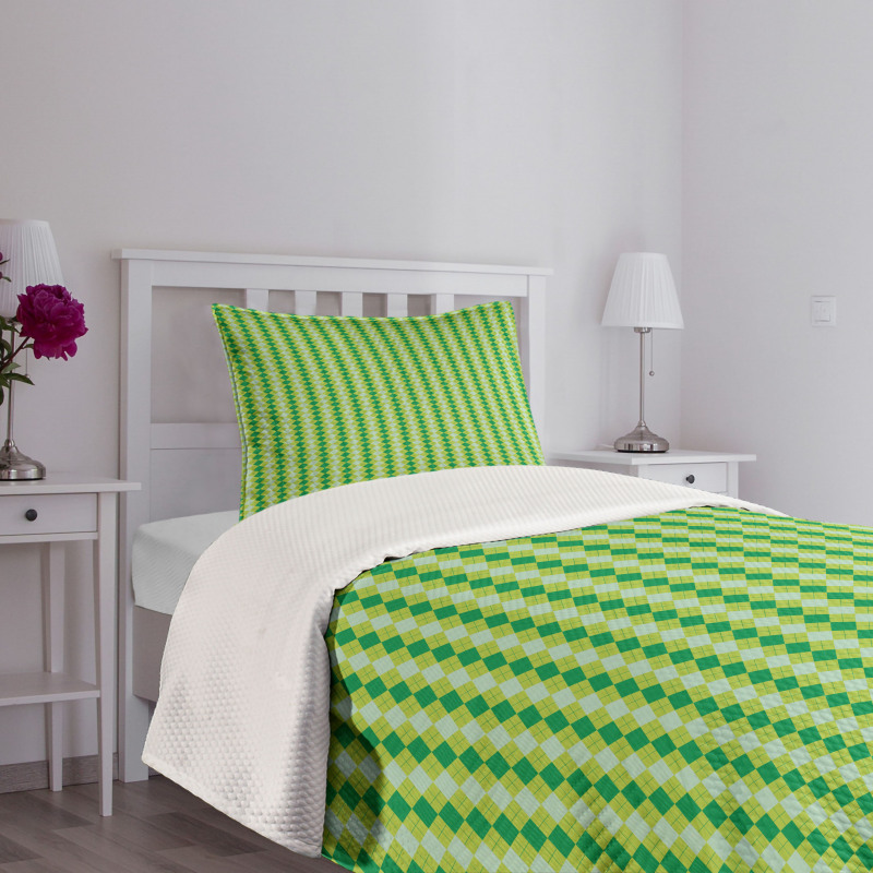 Diagonal Square Art Bedspread Set