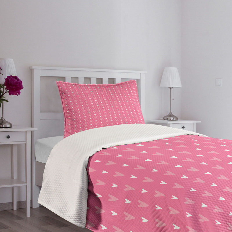 Tender Hearts Bedspread Set