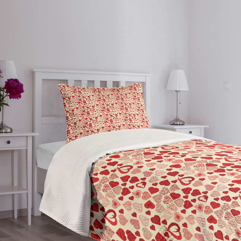 Creative Hearts Bedspread Set