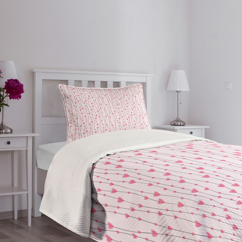 Curvilinear Heart Bedspread Set