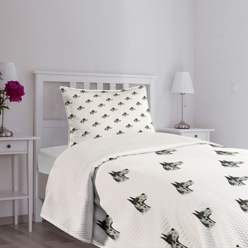 Side Look Breed Head Bedspread Set