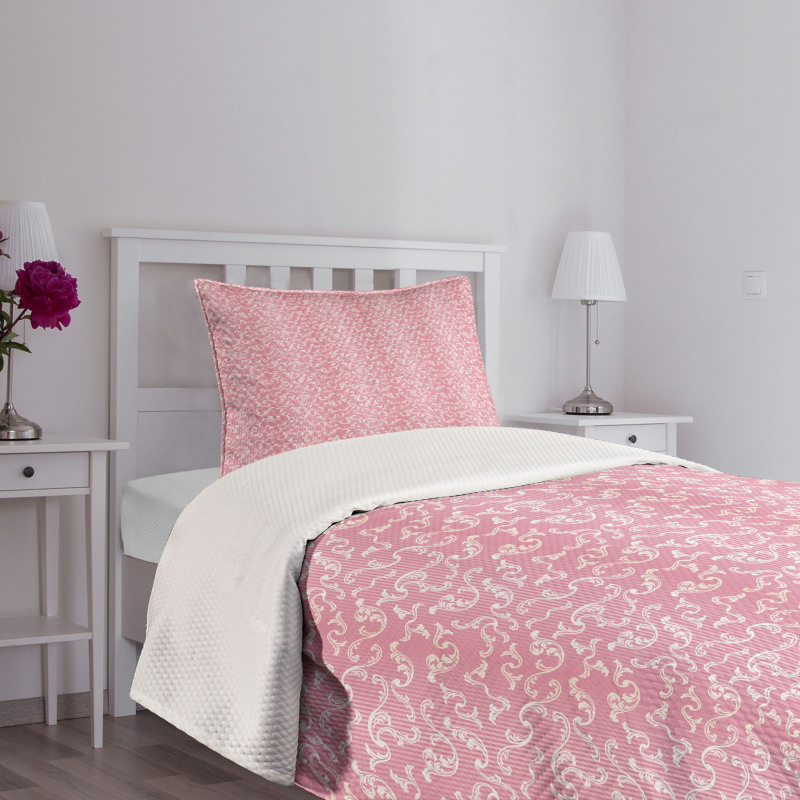 Leafy Pinkish Damask Lines Bedspread Set