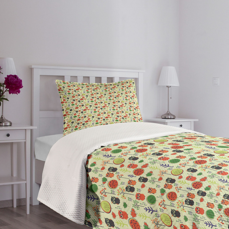 Birds Trees and Plants Bedspread Set