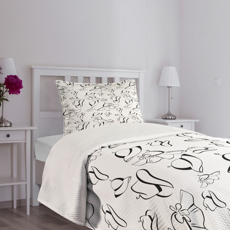 Monochrome French Hats Bedspread Set