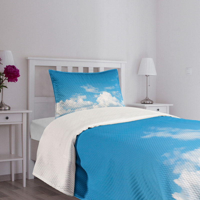 Cloudy Calming Scene Bedspread Set