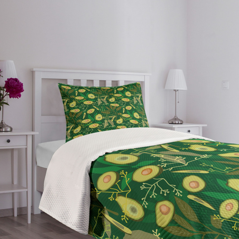 Retro Style Leaves Fruits Bedspread Set