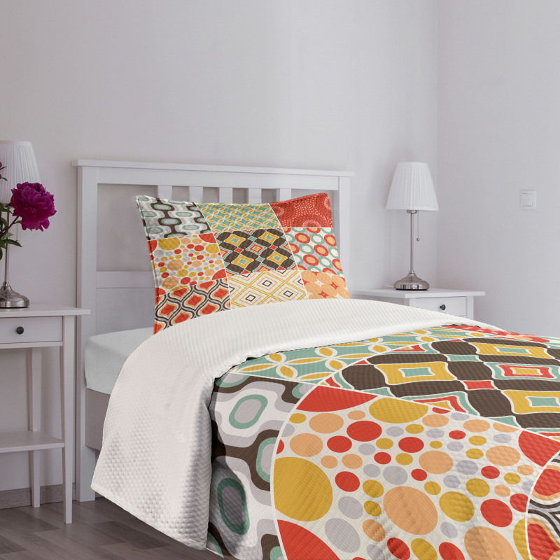 Vintage Abstract Shape Bedspread Set