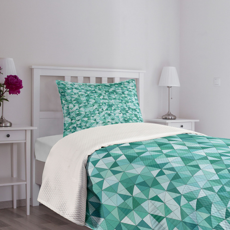 Triangle Mosaic Shape Bedspread Set