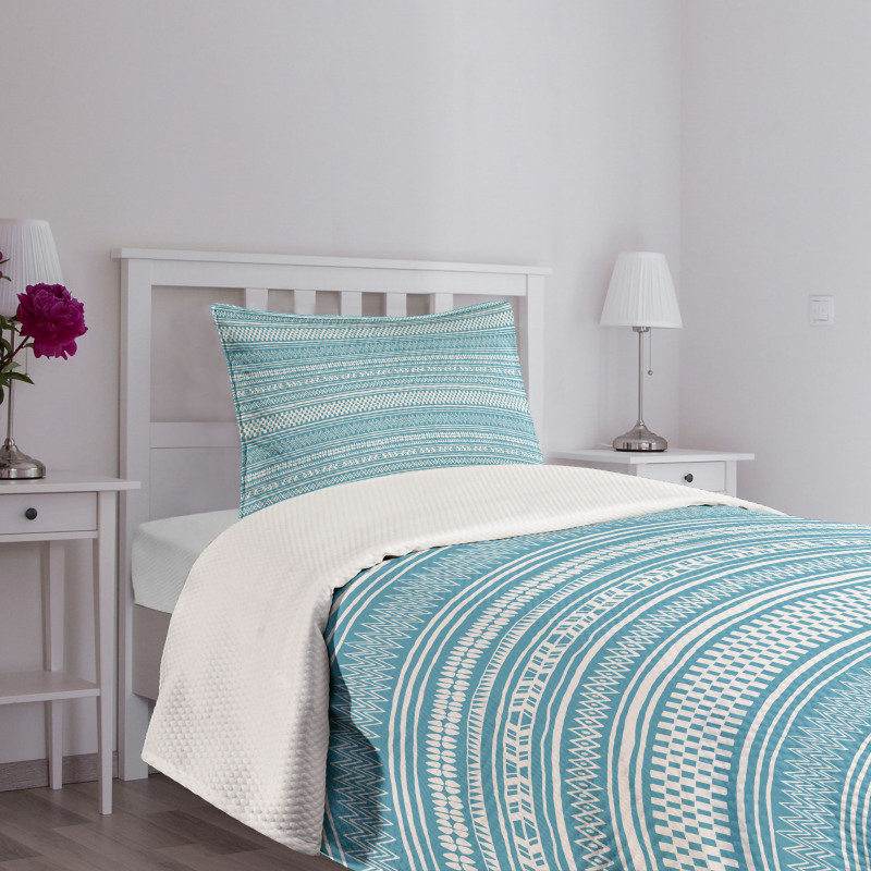 Horizontal Strips and Zigzags Bedspread Set