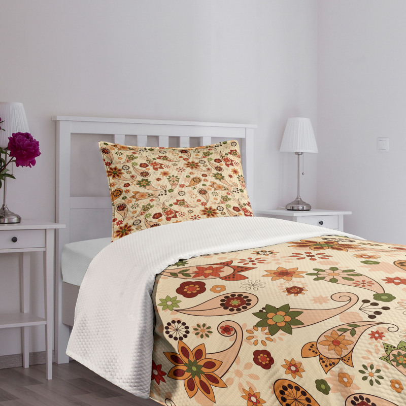 Spring Motif Paisley Bedspread Set