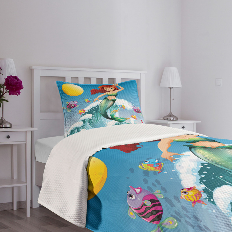 Wave with Cartoon Fish Bedspread Set