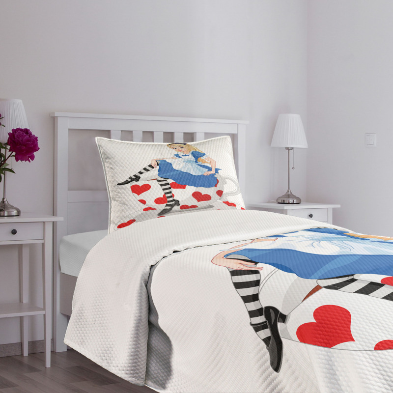 Alice with Cup Bedspread Set