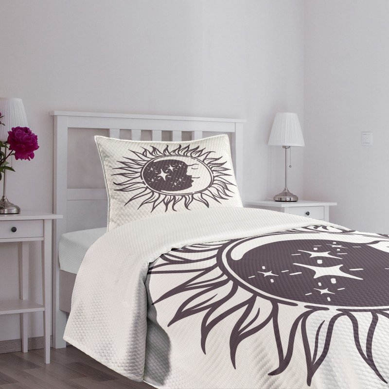 Cartoon Crescent in Sun Bedspread Set