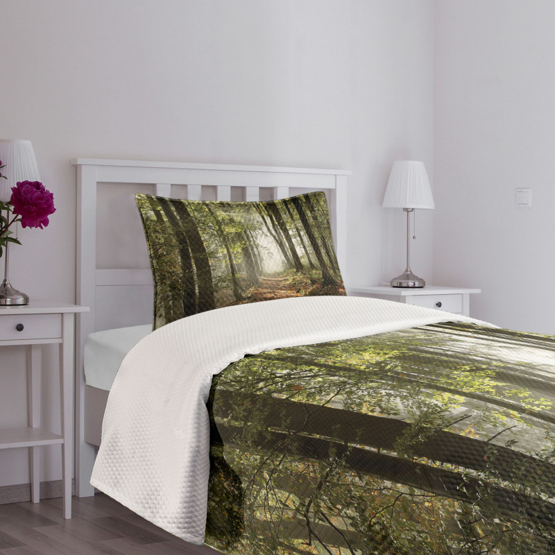 Mist Wilderness Mountain Bedspread Set