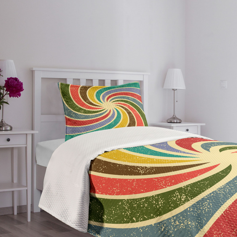 Nostalgic Spiral Bedspread Set