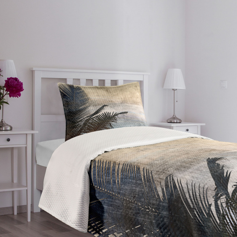 Grunge Palm Trees Art Bedspread Set