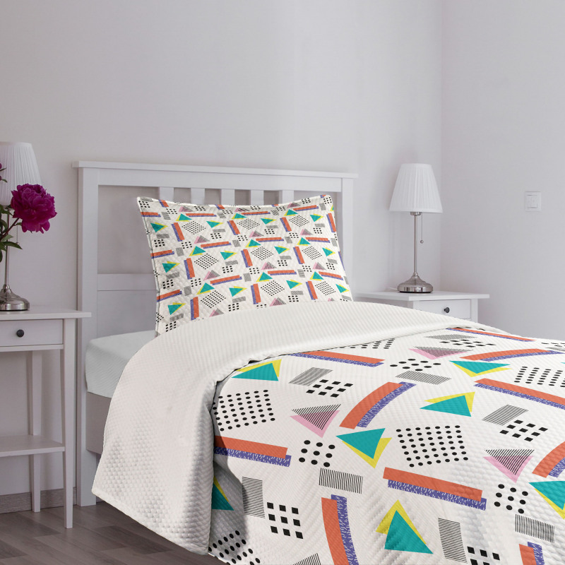 Old Retro Style Pattern Bedspread Set