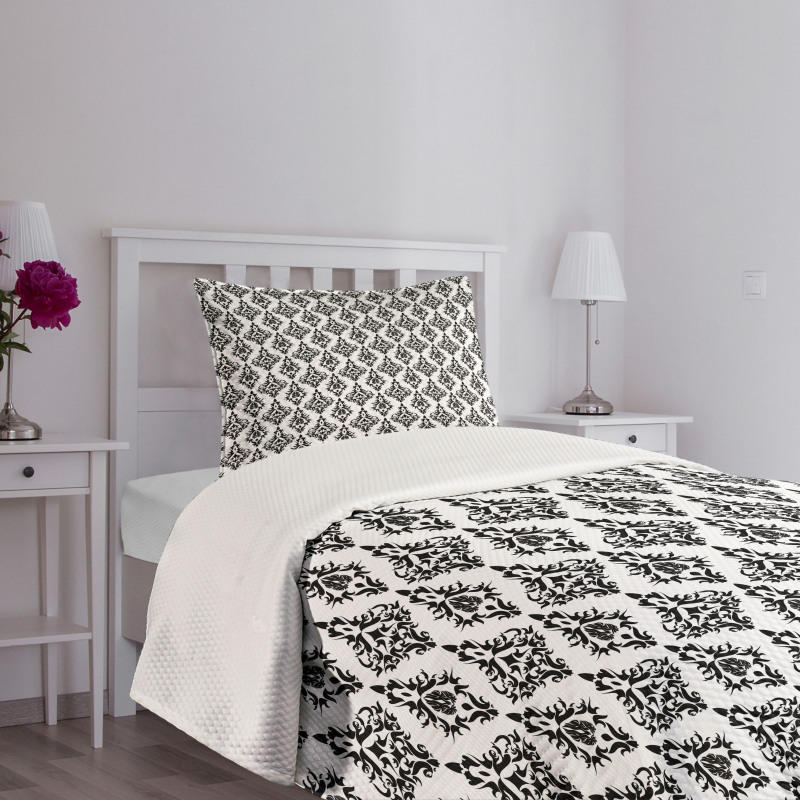 Black and White Baroque Bedspread Set