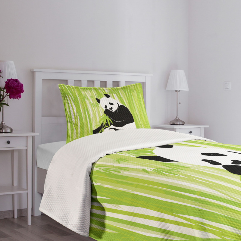 Panda in Bamboo Forest Bedspread Set