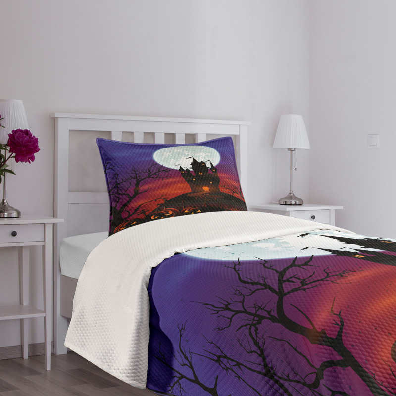 Haunted Castle Bedspread Set