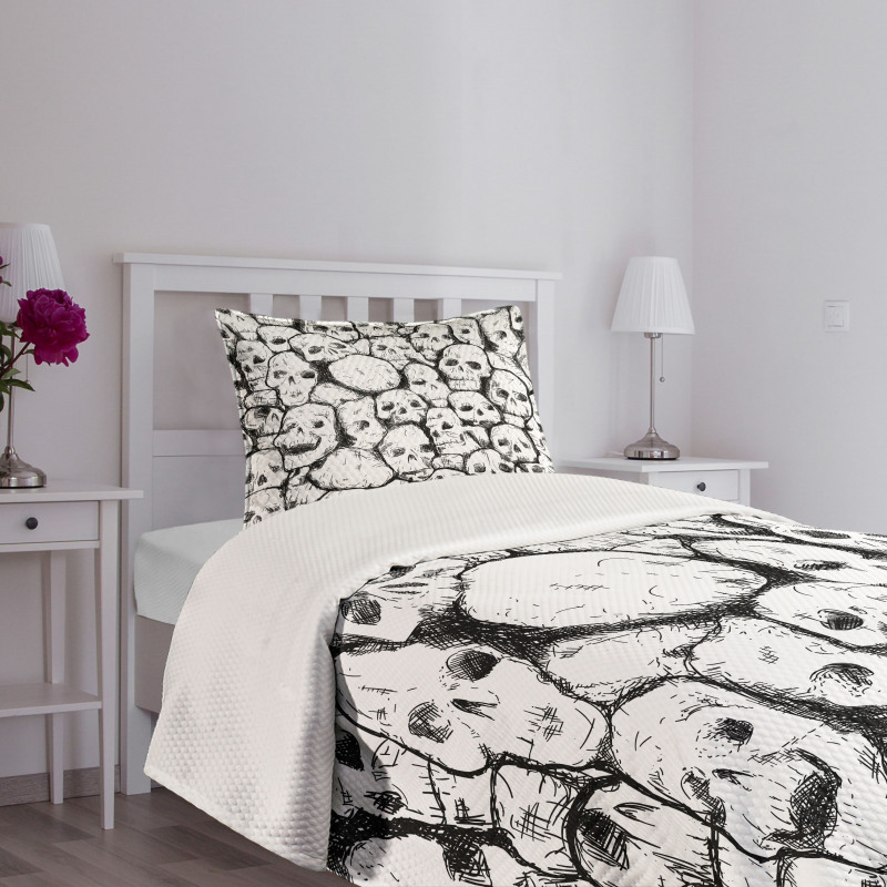 Grungy Skulls Halloween Bedspread Set