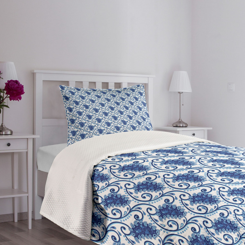 Flowers Ivy Leaves and Dots Bedspread Set